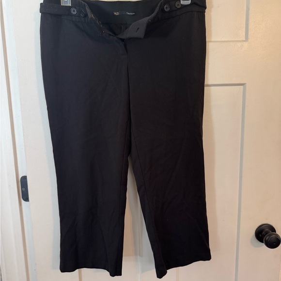 Black Capri Pants - Picture 4 of 6